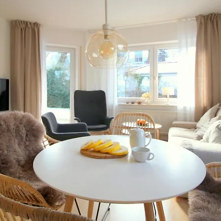 Zur Hanse 1 1 * Zingst